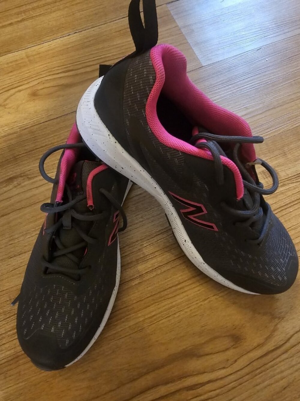 New Balance Acteva Sneakers Shoes With Toe Protect Gray and Pink Womens Size 8.5
